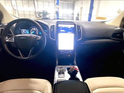 Used 2024 Ford Edge SEL w/ Convenience Package image 15