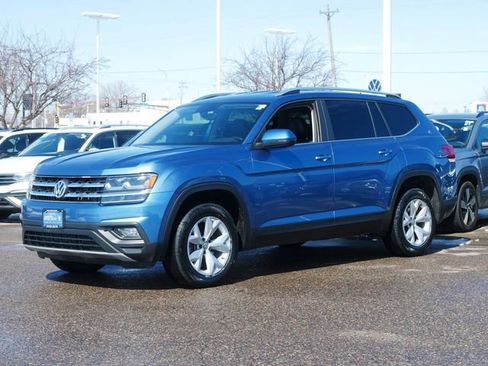 Used 2019 Volkswagen Atlas SE w/ Towing Package image 3