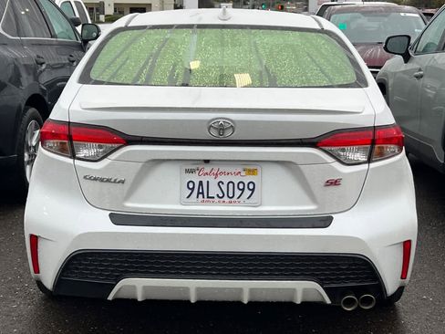 Used 2022 Toyota Corolla SE image 5
