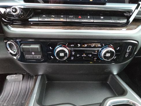 New 2026 GMC Sierra 1500 Elevation w/ Elevation Premium Package image 24