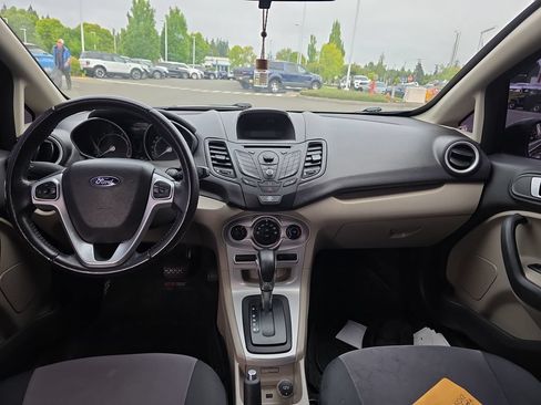 Used 2015 Ford Fiesta SE FWD image 5