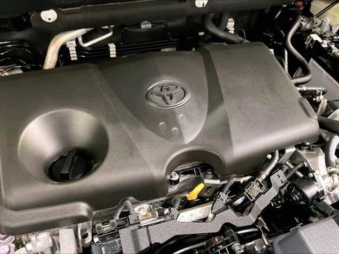 Certified 2025 Toyota RAV4 LE AWD/4WD image 32