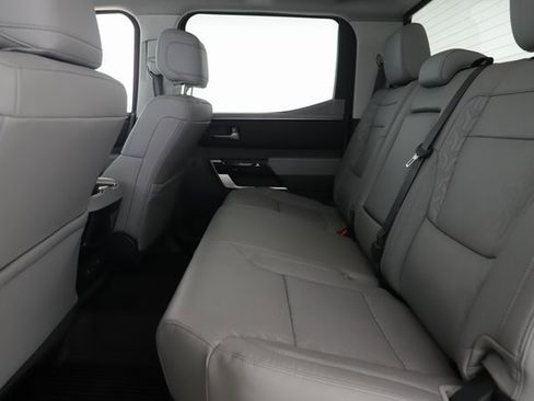 Used 2024 Toyota Tundra Limited image 29