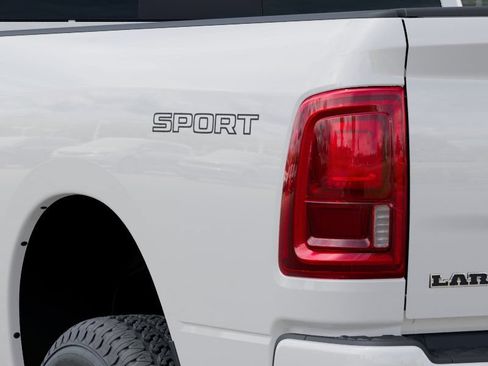 New 2026 RAM 2500 Laramie AWD/4WD image 10