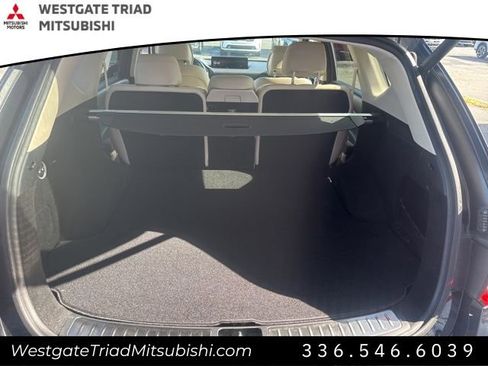 Used 2022 Genesis GV80 2.5T RWD image 25