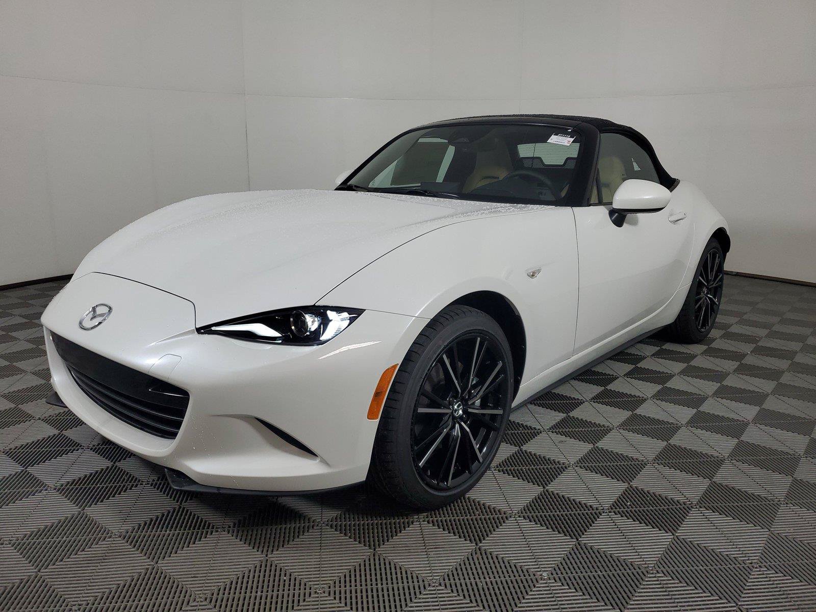 New 2026 MAZDA MX-5 Miata Grand Touring RWD image 1