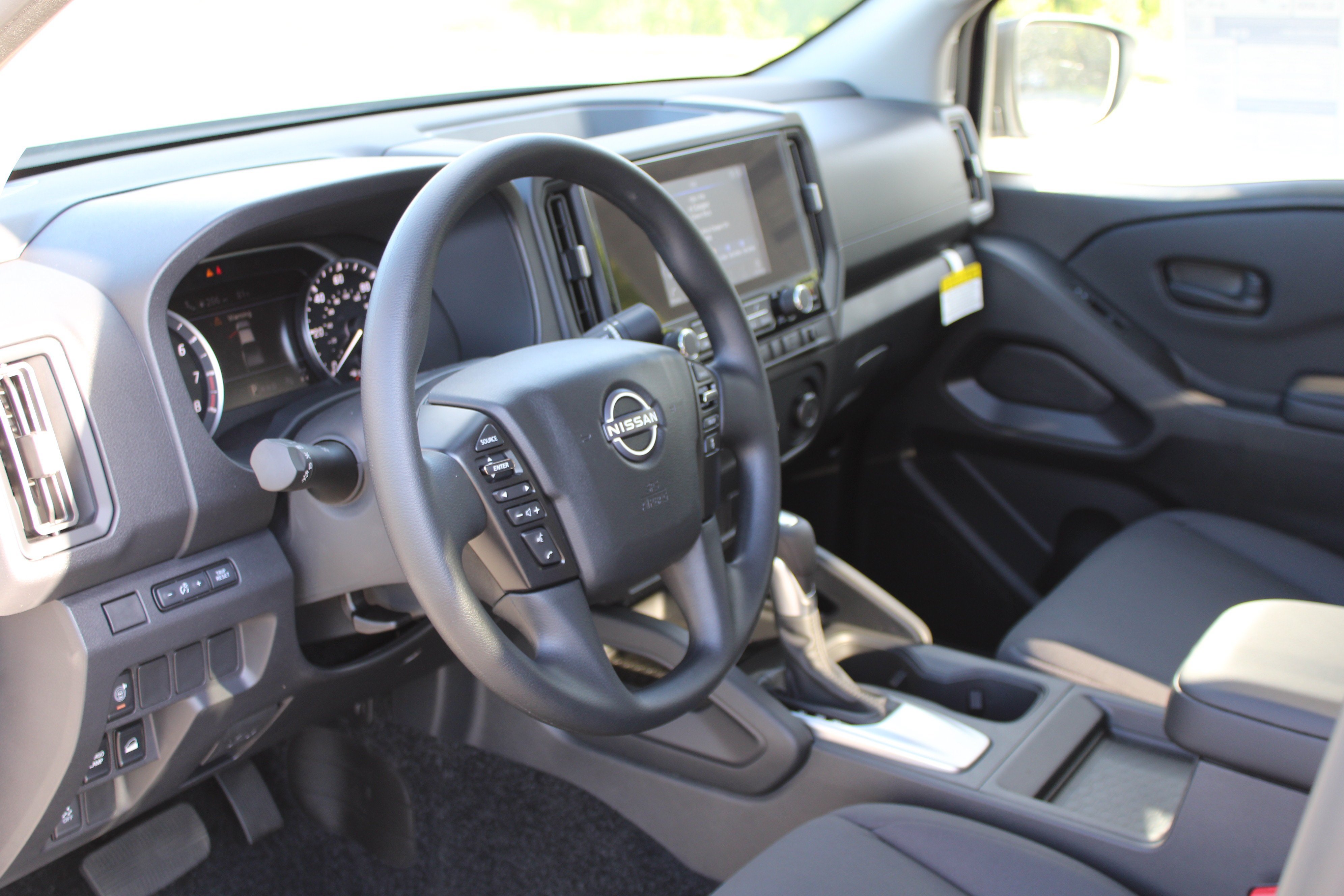 Used 2026 Nissan Frontier S w/ Tow Package AWD/4WD image 9