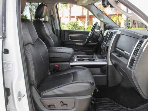 Used 2018 RAM 3500 Laramie image 41