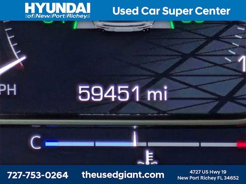 Used 2022 GMC Yukon XL Denali w/ Denali Premium Package image 45