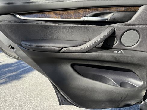 Used 2018 BMW X5 xDrive50i w/ Executive Package image 47