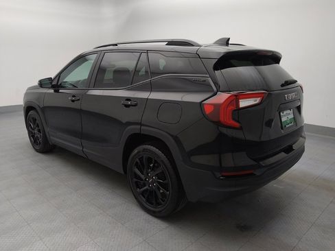 Used 2024 GMC Terrain SLE w/ Elevation Edition image 3