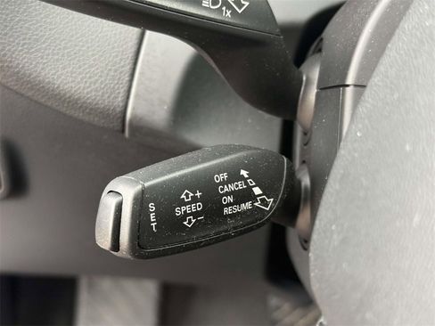 Used 2016 Audi Q5 2.0T Premium Plus w/ Technology Package image 29