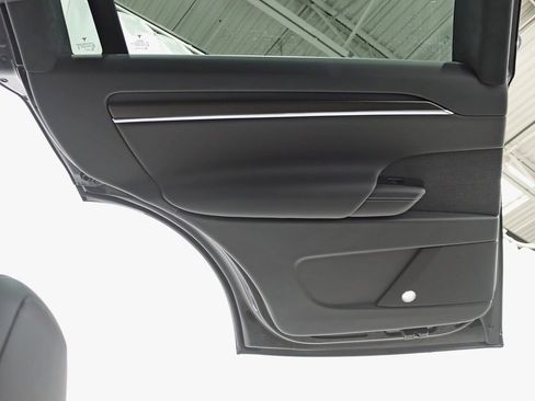 Used 2022 Tesla Model X Plaid image 36