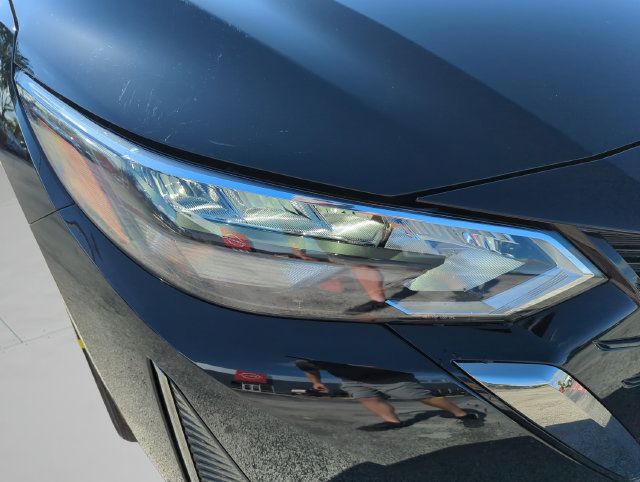 Certified 2025 Nissan Sentra SR w/ SR Premium Package FWD image 13
