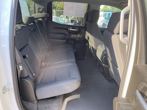 Used 2023 Chevrolet Silverado 1500 Custom image 26