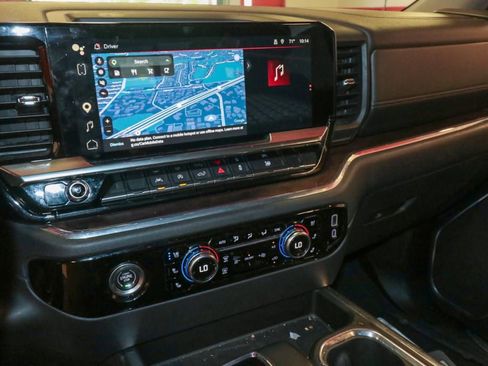 Used 2023 GMC Sierra 1500 SLT w/ SLT Convenience Package RWD image 17