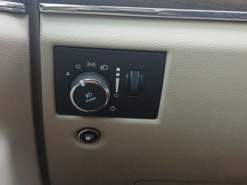Used 2017 Jeep Grand Cherokee Limited RWD image 12