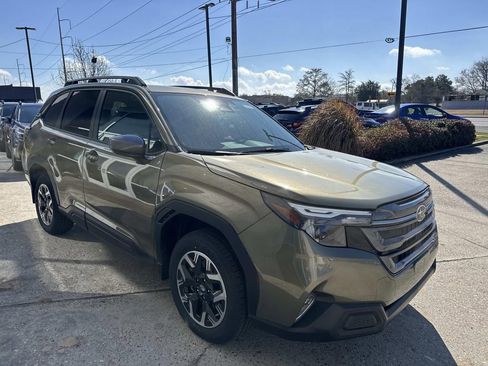 New 2026 Subaru Forester Premium image 3