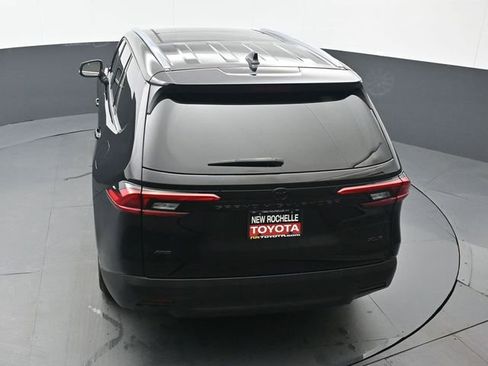 Used 2024 Toyota Grand Highlander XLE image 47