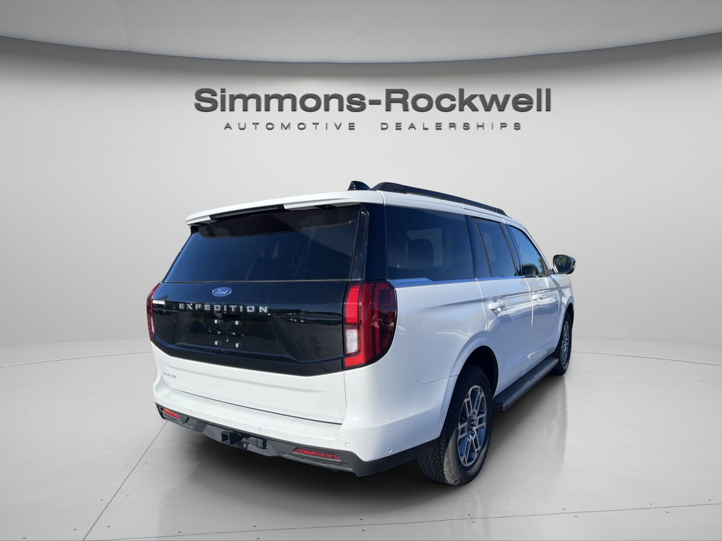 Used 2025 Ford Expedition Active AWD/4WD image 5