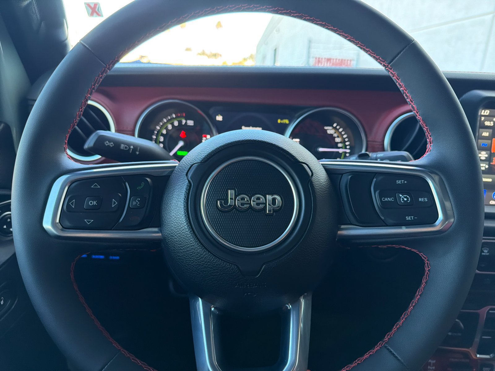 Used 2023 Jeep Wrangler Unlimited Rubicon 4xe AWD/4WD image 27