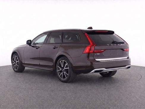 Used 2017 Volvo V90 T6 Cross Country AWD/4WD image 3