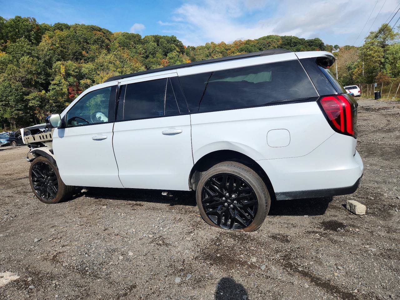 Used 2026 Ford Expedition Max Platinum w/ Stealth Performance Package AWD/4WD image 4