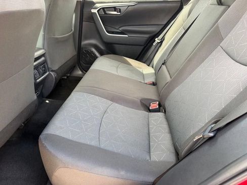 Used 2025 Toyota RAV4 XLE FWD image 10