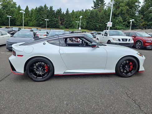 Certified 2024 Nissan Z NISMO w/ Floor Mat Package RWD image 7