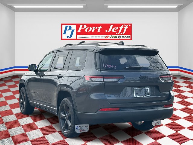 Used 2023 Jeep Grand Cherokee L Limited w/ Black Appearance Package AWD/4WD image 5