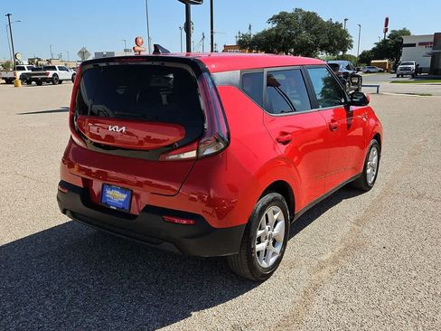 Used 2024 Kia Soul LX w/ Option Group 015 FWD image 8