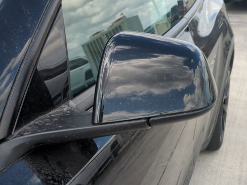 Used 2022 Tesla Model Y Long Range image 12