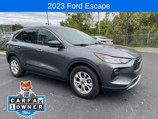 Used 2023 Ford Escape Active w/ Tech Pack #1 AWD/4WD image 1