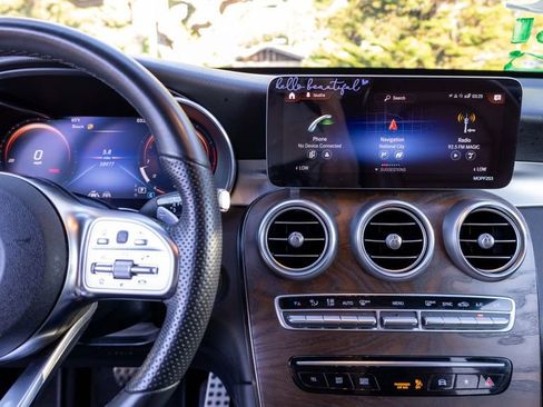 Used 2020 Mercedes-Benz GLC 300 image 25