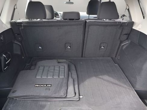 Used 2022 Nissan Rogue SV image 15