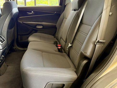 Used 2017 Kia Sorento LX FWD image 17