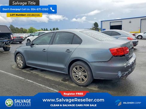 Used 2013 Volkswagen Jetta SE image 3
