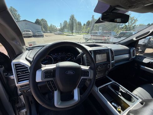 Used 2017 Ford F350 Lariat w/ Lariat Ultimate Package AWD/4WD image 21