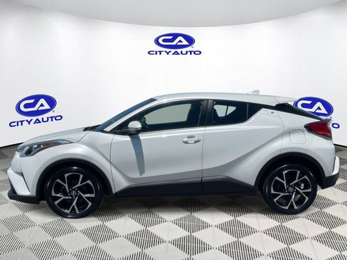 Used 2019 Toyota C-HR XLE FWD image 8