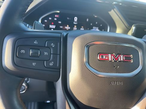 Used 2024 GMC Sierra 1500 AT4 w/ Technology Package AWD/4WD image 20