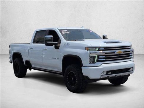 Used 2022 Chevrolet Silverado 2500 High Country w/ Z71 Off-Road Package AWD/4WD image 2