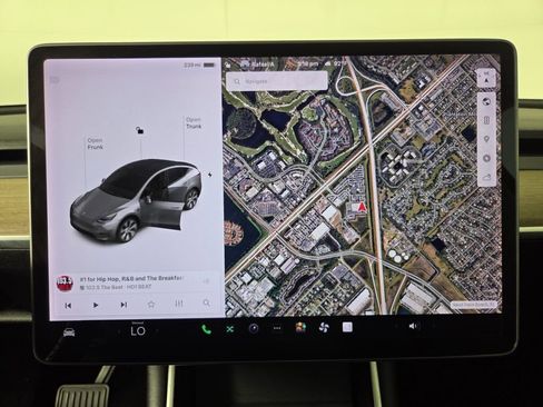 Used 2020 Tesla Model Y Long Range AWD/4WD image 13