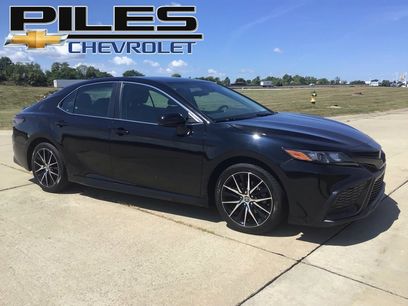 Used 2021 Toyota Camry SE