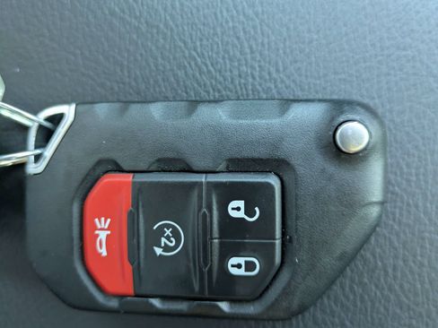 Used 2023 Jeep Wrangler Unlimited Sahara w/ Cold Weather Group AWD/4WD image 36