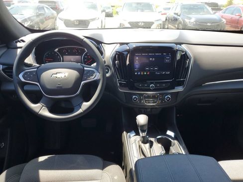 Used 2023 Chevrolet Traverse LT AWD/4WD image 16