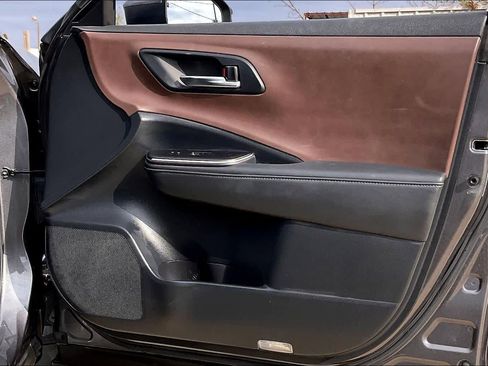 Used 2023 Toyota Crown Limited image 22