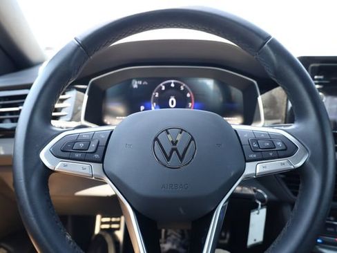 Used 2025 Volkswagen Jetta Sport FWD image 17