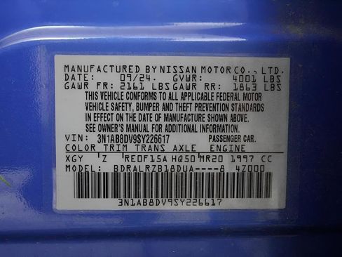 Used 2025 Nissan Sentra SR w/ Lighting Package FWD image 13
