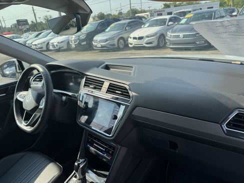 Used 2023 Volkswagen Tiguan SE AWD/4WD image 29