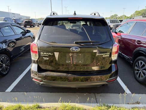 Used 2017 Subaru Forester 2.5i Premium AWD/4WD image 5